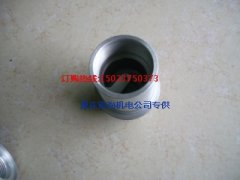 康明斯6CTA8.3-C180发动机滤清器接头3899625