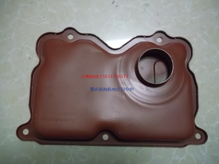 D80/D85-18推土机康明斯NT855-C335曲轴箱通风器4915423