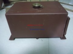 新疆525修井机康明斯KTA19-C525膨涨水箱支架3024234