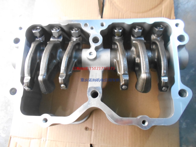 康明斯NT855-C280-D80发动机摇臂室3052170