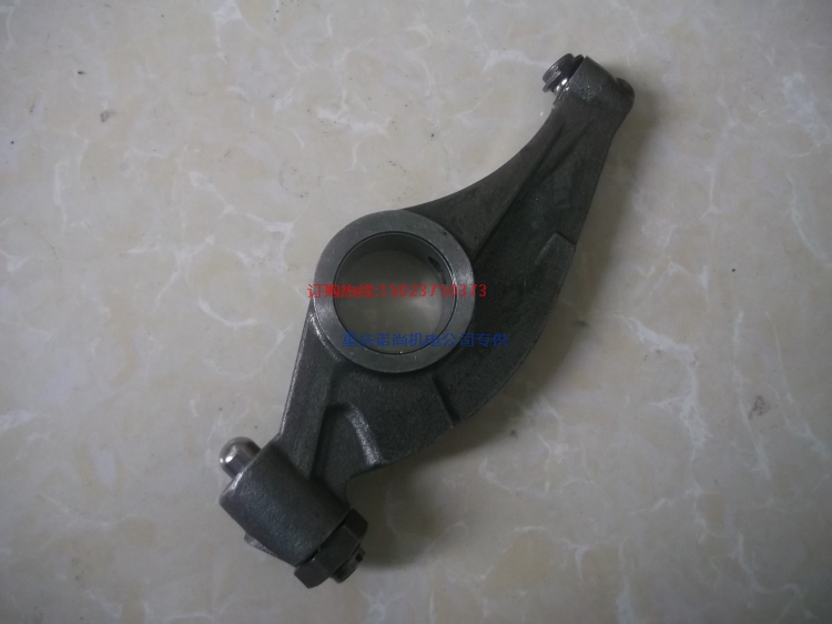 康明斯M11-C300发动机摇臂4003914