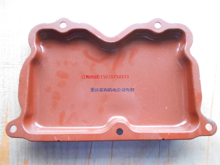 康明斯MTA11-G2发动机摇臂室盖4963814