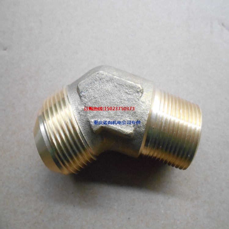 康明斯K19-C525装载车发动机120度进油接头4913978