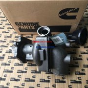 汽车用康明斯配件短轴水泵4972857