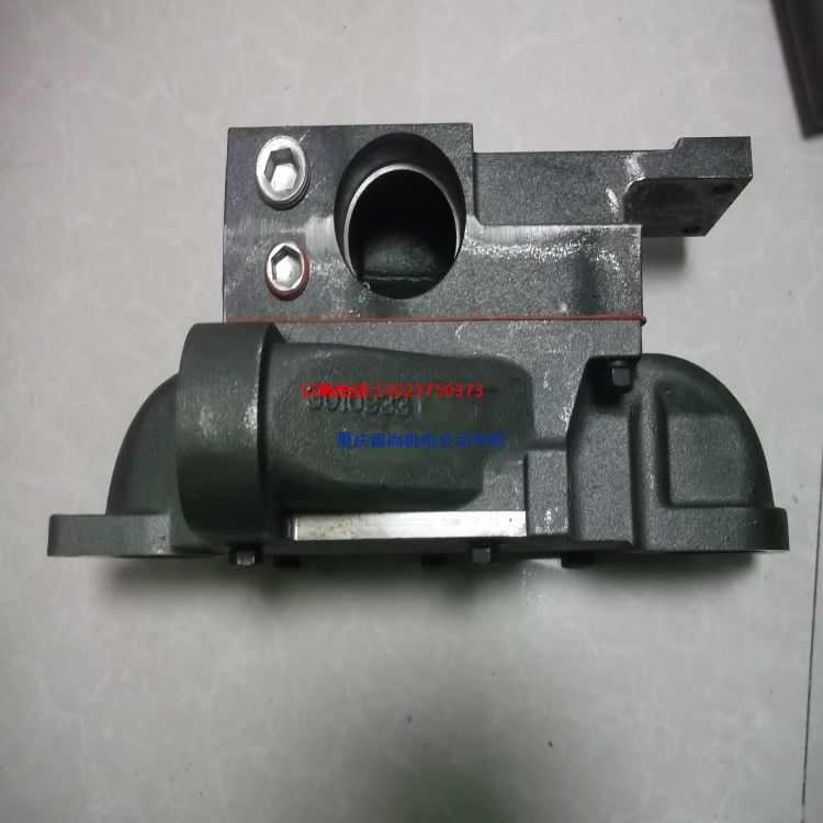 K19康明斯配件发动机组配件节温器壳体支架3010916